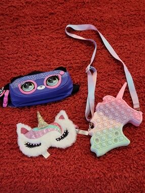 Claire's Pastel Unicorn Pop-It Crossbody Bag in Pink/Green with Rainbow Strap